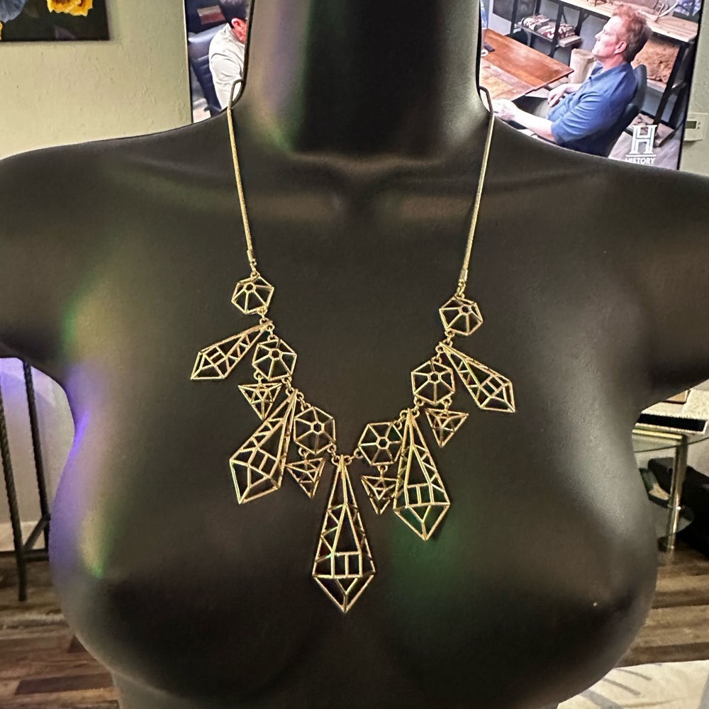 NWOT French Connection 3D Geometric Dangle Necklace